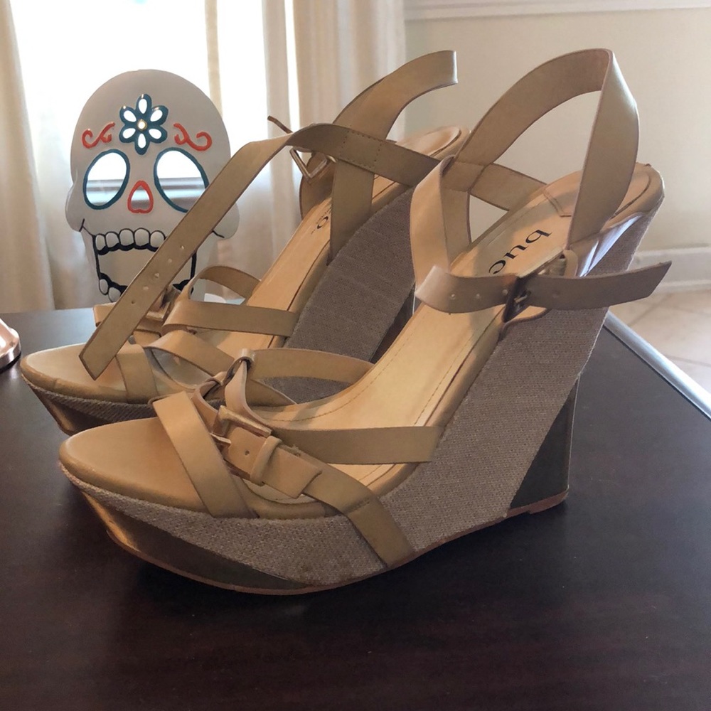 Wedge heels